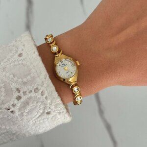 American Vintage | Accessories | Elegant Retro Gold And 